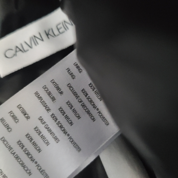 CK Black Puffer Jacket Mens Size Medium - Picture 4 of 7